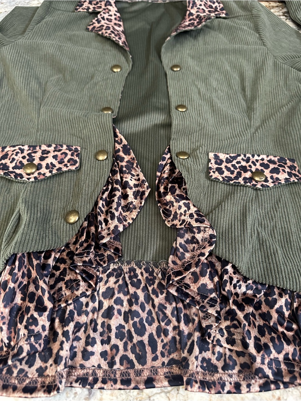 Cherrybetty Shacket army green sz XL w leopard hemline light cord jacket NWOT - Picture 9 of 14